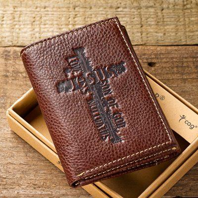 Shop our great variety of wallets for a great last minute Fathers day gift or birthday.