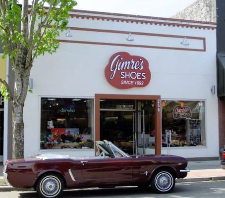 Gimre's Shoes in Downtown Hillsboro, between 2nd and 3rd streets, across the street from the Venetian theatre and restaurant.