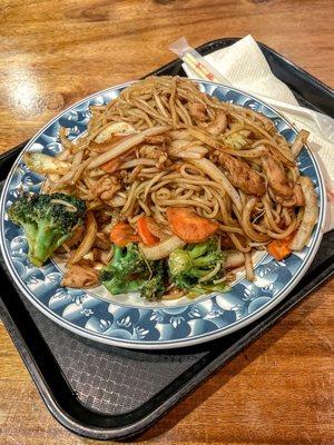 Chicken lo mein