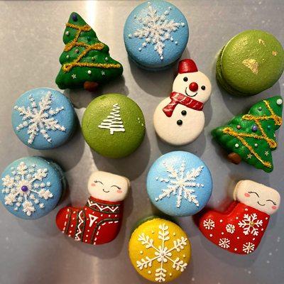 Holiday macarons