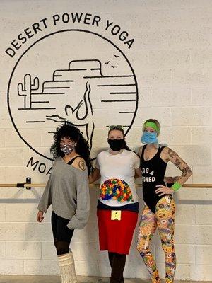 We love to celebrate holidays here at DPY! Our 80s themed Barre class was a BLAST!