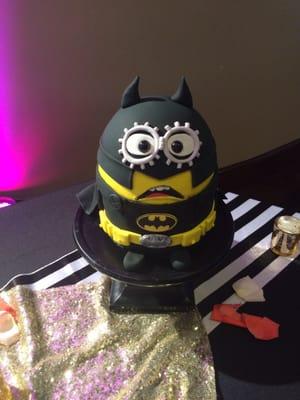 Batman minion groom's cake