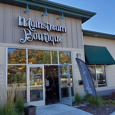 Mainstream Boutique - Forest Lake