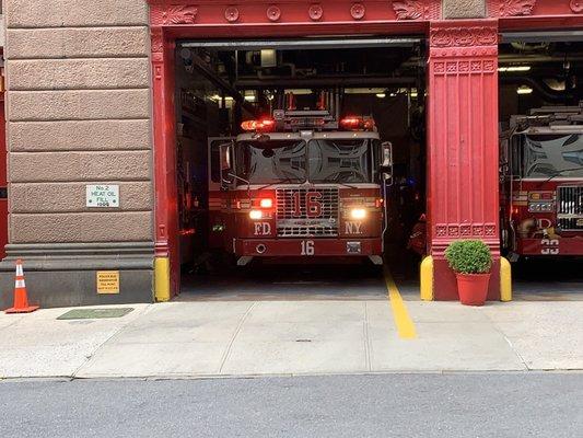 Fdny Engine 39-Ladder 16