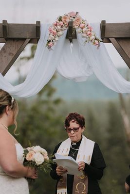 Evergreen State Wedding Officiant