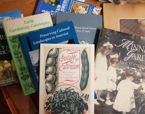 Beaut lot of uncommon gardening books from Against the Current