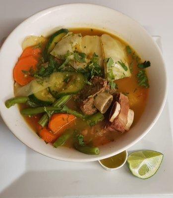 Sopa de res