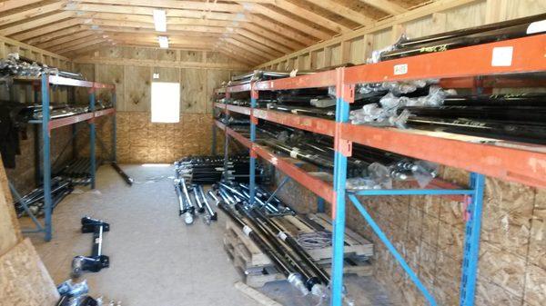 Over 1000 trailer axles IN STOCK!