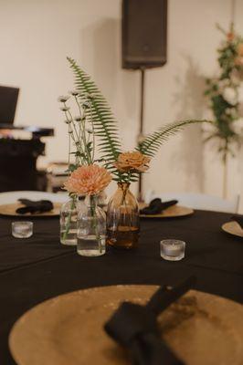 florals by Taylor at TQW floral design, minimalist set up and design