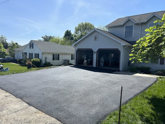 Paved whole driveway for a one complete look