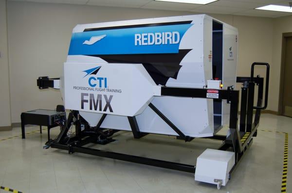 Full-motion flight simulator