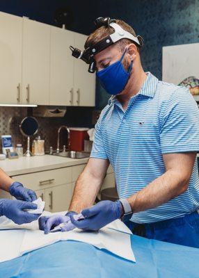 Master Injector Rick Young during a treatment at the South Tampa location.