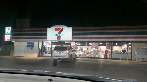 This is no longer a Quix, has been a 7-11 for years. Just FYI!