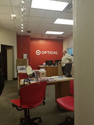 No order of customer service today. Came in to pick up my eye wear.  2 people came in after me, they were seen before me.