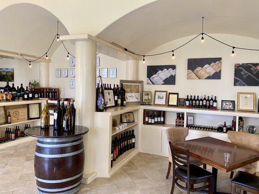 Cute tasting room