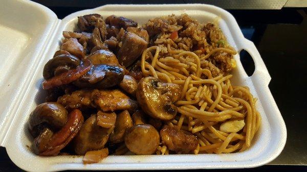 Mushroom chicken. BBQ chicken (pretty good). Lo mein. Fried rice.