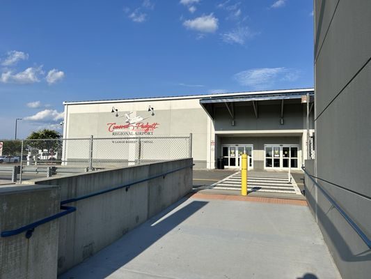 Concord Regional Airport (JQF)