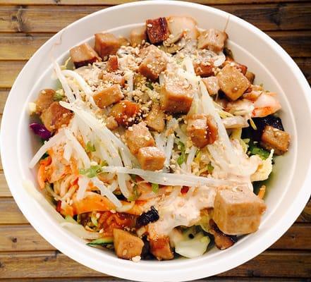 Tofu veggie bowl with yum yum sauce