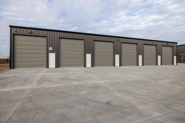 17x50' units with side door