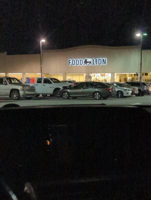 Food Lion grocery store