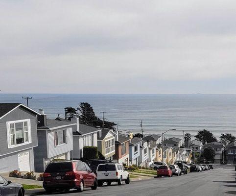 Great view of the ocean ( from Belcrest Ave)