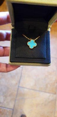 Van Cleef & Arpels Alhambra turquoise necklace in yellow gold.