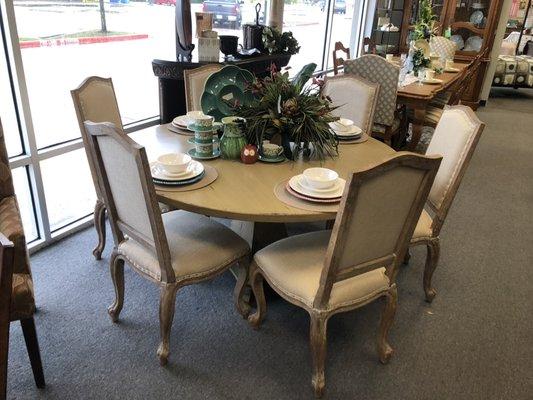 New furniture added to the showroom floor every Monday & Thursday!