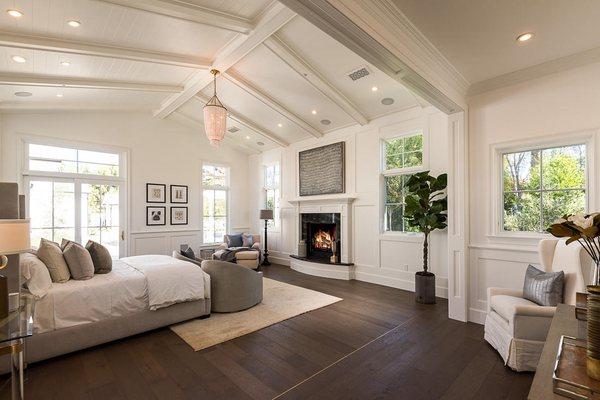 Discount Hardwood Floors & Molding