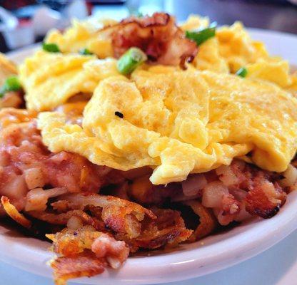 American Hash Skillet!! Too much food!! Awesome!