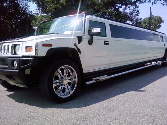 Northern Va Limousine service, Celebrity -Limos.com, night out Limousine rental,birthday Limo, you can feel at ease with us.