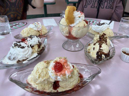 The table of sweet desserts