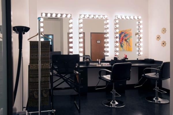 3 Station Makeup Room with changing areas - Included with all studio rentals.