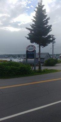 Boothbay Harbor, worth the drive to get lobster takeout!