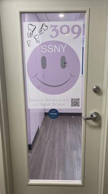 Smile Services of New York ~ SSNY
 444 Community Drive, Suite #309 Manhasset, NY 11030
 516-500-7400
 https://ssonydental.com/
 
 Dentistry