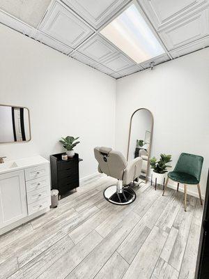 Salon Suite