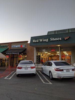 Red wings shoes is open. (Oct. 2020)