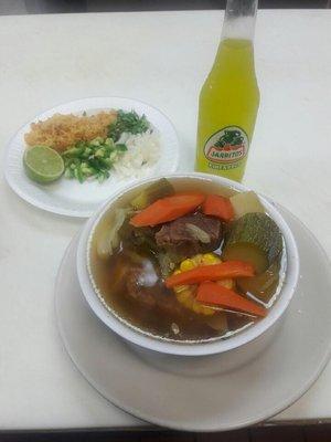 Caldo de res