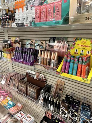 Looking for some makeup and wonderful prices? You have found the place.