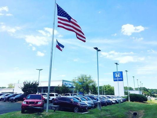 Bright summer day at Paul Moak Honda in Jackson