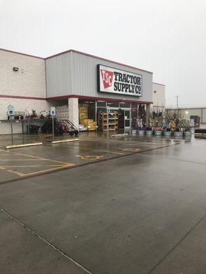 Front of Tractor Supply