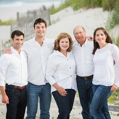 Jules Portrait will make your family picture stand out from everyone else's. We travel to the NJ beaches of Ocean City, Sea I...