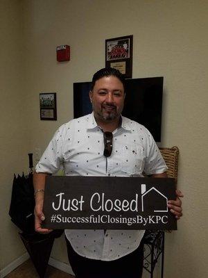 Wilmer Flores, Celebrating another Happy Closing for his Clients.