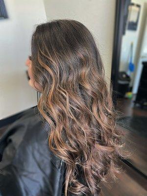 Balayage, dark brown to caramel