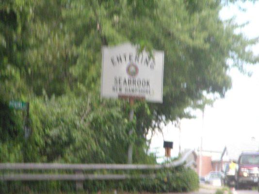 Blurry entering Seabrook sign