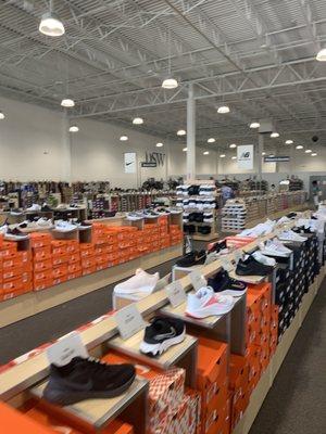 DSW Designer Shoe Warehouse