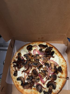 Truffle mushroom pizza