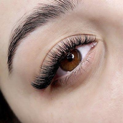 volume eyelash extensions