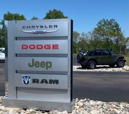 What a beautiful day to come look at our Jeep Wrangler selection.