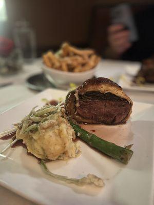 Filet Wellington split (comes with mashed potatoes & asparagus)