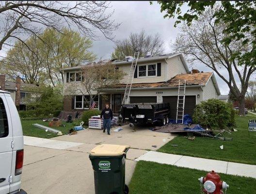 An Arlington Heights roof replacement for another repeat customer of ours in progress.